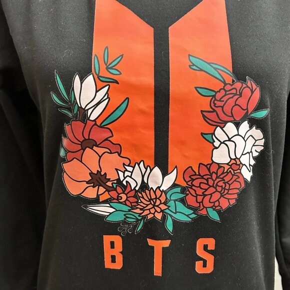 BTS KPOP Logo Crewneck Pullover Sweater - Small - Picture 2 of 8